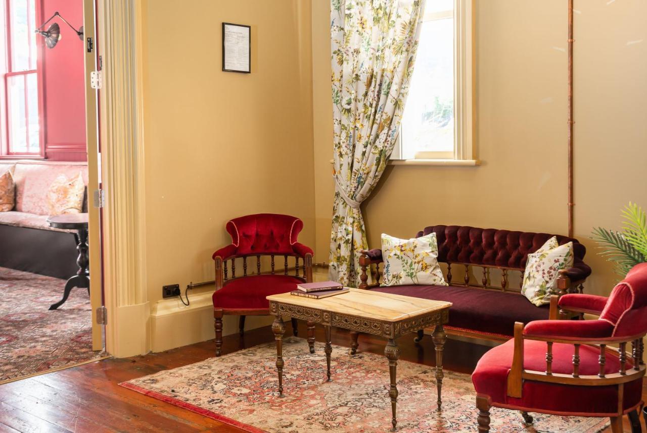 The Royal Hotel Featherston - Boutique Hotel Extérieur photo