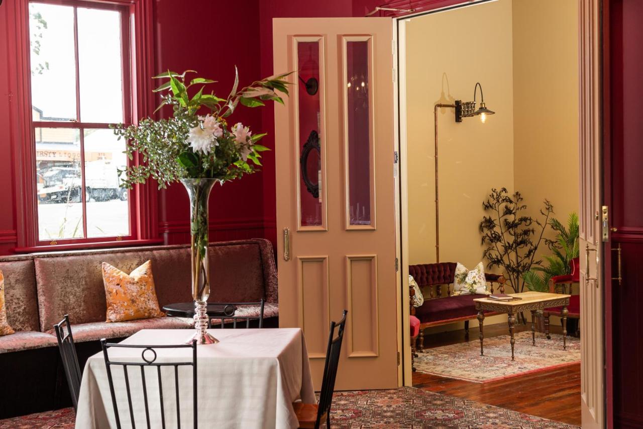 The Royal Hotel Featherston - Boutique Hotel Extérieur photo