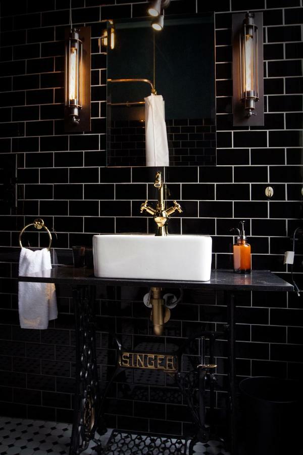 The Royal Hotel Featherston - Boutique Hotel Extérieur photo