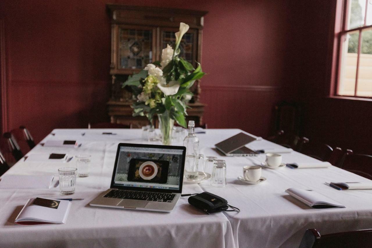 The Royal Hotel Featherston - Boutique Hotel Extérieur photo