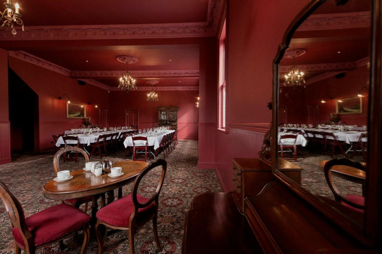 The Royal Hotel Featherston - Boutique Hotel Extérieur photo
